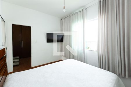 Casa à venda com 3 quartos, 419m² em Lindéia, Contagem