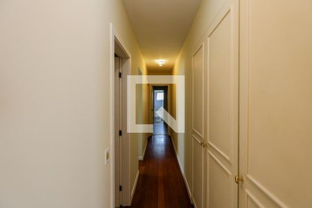 Corredor de apartamento para alugar com 3 quartos, 125m² em Vila Suzana, São Paulo