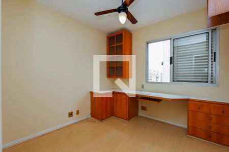 Quarto 3 de apartamento para alugar com 3 quartos, 125m² em Vila Suzana, São Paulo