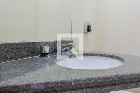 Lavabo de apartamento para alugar com 3 quartos, 125m² em Vila Suzana, São Paulo