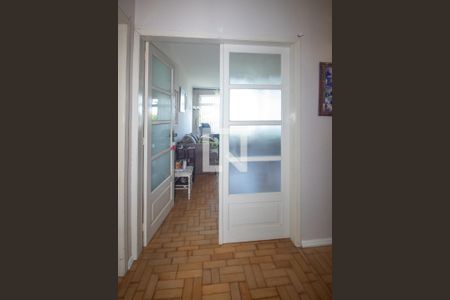 corredor de casa à venda com 5 quartos, 267m² em Medianeira, Porto Alegre