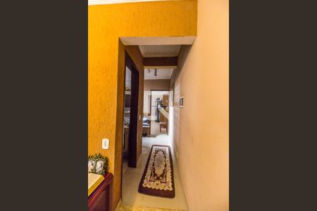 Corredor de casa à venda com 3 quartos, 125m² em Jardim dos Camargos, Barueri