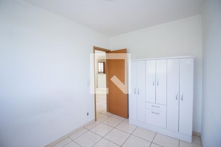 Quarto 2 de apartamento para alugar com 2 quartos, 60m² em Cabral, Contagem