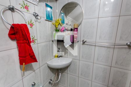 Banheiro de casa de condomínio à venda com 2 quartos, 120m² em Parque Erasmo Assunção, Santo André