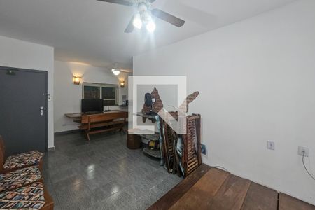 Sala de apartamento para alugar com 2 quartos, 55m² em Jardim Vitoria, Guarujá