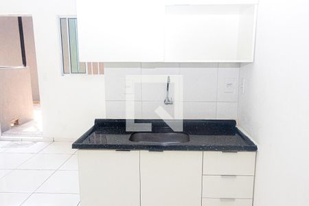 Quarto/Cozinha de casa para alugar com 1 quarto, 22m² em Socorro, São Paulo