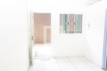 Quarto/Cozinha de casa para alugar com 1 quarto, 22m² em Socorro, São Paulo