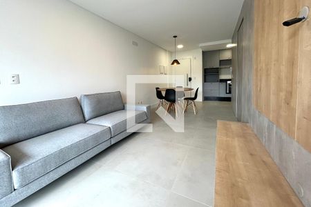 Sala de apartamento para alugar com 2 quartos, 75m² em Saco Grande, Florianópolis