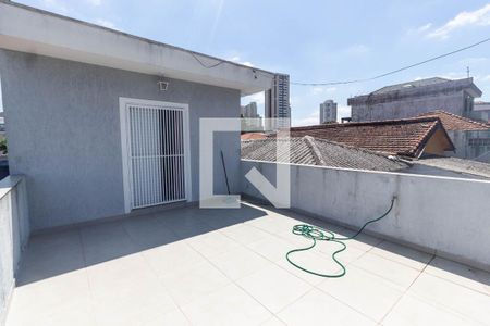 Varanda de casa à venda com 3 quartos, 200m² em Vila Romero, São Paulo