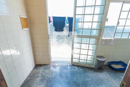 area de serviço de casa de condomínio à venda com 4 quartos, 170m² em Planalto, Belo Horizonte