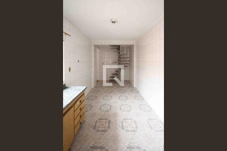 Casa para alugar com 2 quartos, 96m² em Jardim Ivone, São Paulo