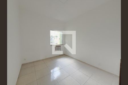 Quarto 1 de casa à venda com 2 quartos, 75m² em Irajá, Rio de Janeiro