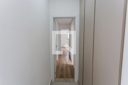 Corredor de apartamento para alugar com 3 quartos, 160m² em Cruzeiro, Belo Horizonte