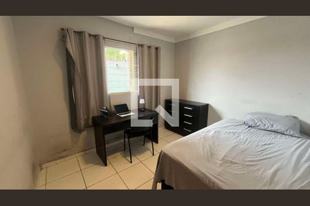 Casa à venda com 4 quartos, 210m² em Alípio de Melo, Belo Horizonte