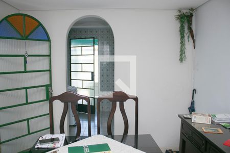Sala de casa para alugar com 3 quartos, 250m² em Santa Cruz, Belo Horizonte
