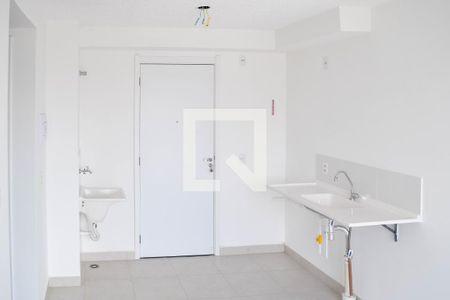 Sala e Cozinha de apartamento para alugar com 2 quartos, 35m² em Guaiauna, São Paulo