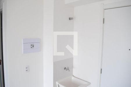 Sala e Cozinha de apartamento para alugar com 2 quartos, 35m² em Guaiauna, São Paulo