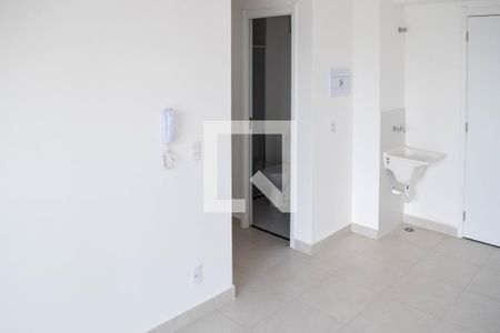 Sala e Cozinha de apartamento para alugar com 2 quartos, 35m² em Guaiauna, São Paulo