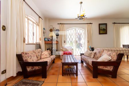 Sala de casa à venda com 6 quartos, 216m² em Jardim Avelino, São Paulo