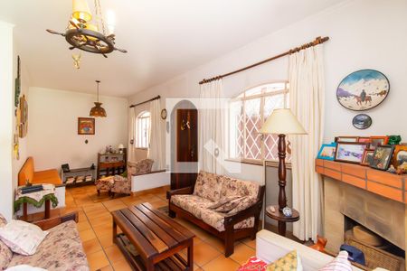 Sala de casa à venda com 6 quartos, 216m² em Jardim Avelino, São Paulo