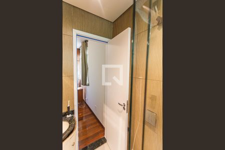 Banheiro da Suíte de apartamento à venda com 2 quartos, 90m² em Colégio Batista, Belo Horizonte