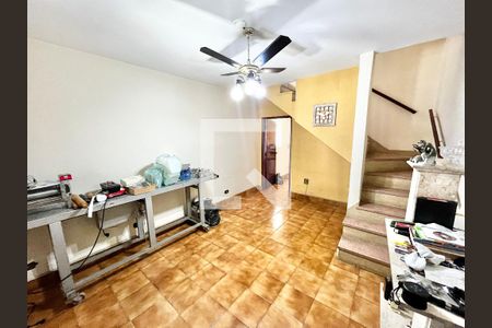 Casa à venda com 2 quartos, 116m² em Jardim das Laranjeiras, São Paulo