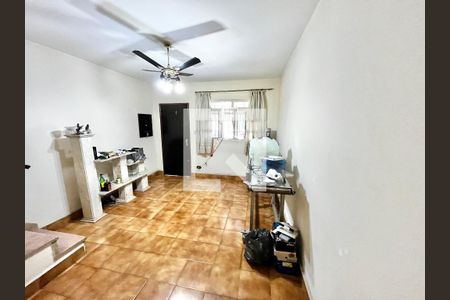Casa à venda com 2 quartos, 116m² em Jardim das Laranjeiras, São Paulo