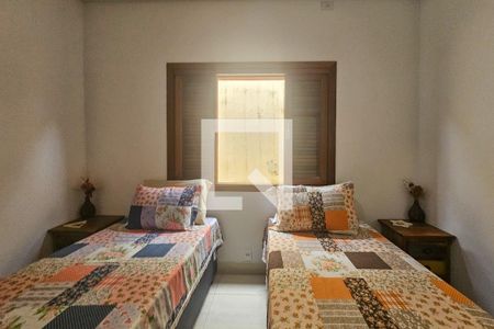 suíte 1 de casa para alugar com 3 quartos, 420m² em Jardim Guaiuba, Guarujá