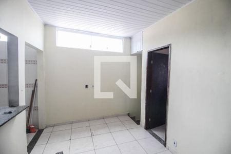 Sala de apartamento para alugar com 2 quartos, 55m² em Parque Sao Vicente, Belford Roxo