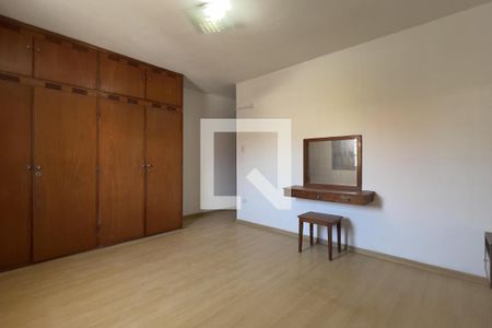 Suíte de casa à venda com 4 quartos, 145m² em Vila Adelaide Perella, Guarulhos