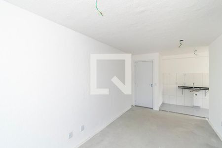 Sala de apartamento à venda com 2 quartos, 42m² em Vila Kosmos, Rio de Janeiro