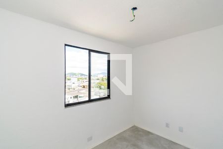 Quarto 1 de apartamento à venda com 2 quartos, 42m² em Vila Kosmos, Rio de Janeiro