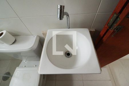 Banheiro da Suíte de casa para alugar com 2 quartos, 116m² em Santa Teresinha, São Paulo