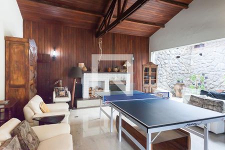 sala - lareira de casa à venda com 4 quartos, 1272m² em Sion, Belo Horizonte