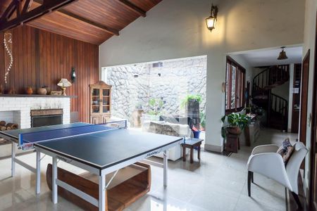 sala - lareira de casa à venda com 4 quartos, 1272m² em Sion, Belo Horizonte