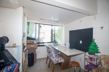Sala de apartamento à venda com 2 quartos, 60m² em Teresópolis, Porto Alegre