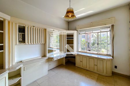 Quarto 1 de casa para alugar com 3 quartos, 400m² em Aclimação, São Paulo