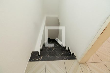 Escada de acesso dos quartos de casa à venda com 3 quartos, 170m² em Vila Industrial, São Paulo