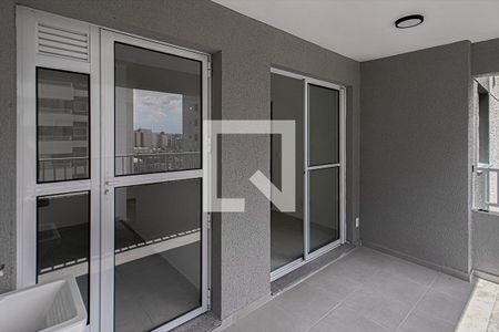 sacada e área de serviço_4 de apartamento à venda com 3 quartos, 60m² em Vila Vermelha, São Paulo