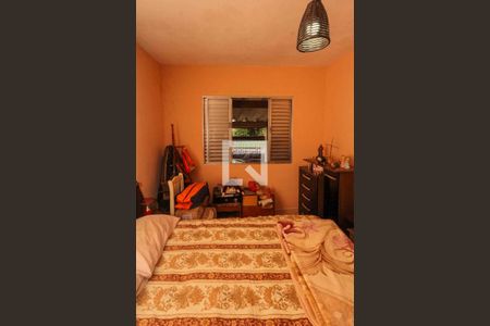 Quarto de casa à venda com 4 quartos, 192m² em Jardim Ivone, São Paulo