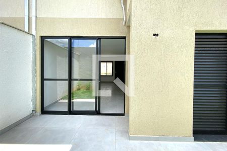 Área privativa de casa de condomínio à venda com 3 quartos, 120m² em São Luiz, Belo Horizonte