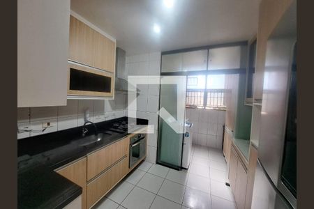 Cozinha de apartamento à venda com 2 quartos, 68m² em Jaguaribe, Osasco