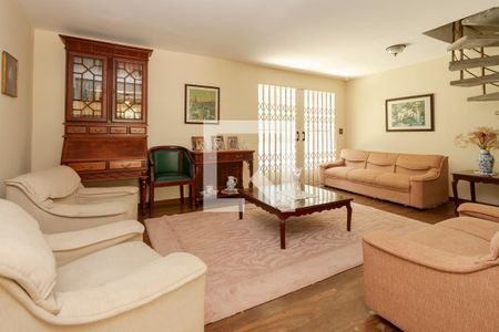 Sala de casa para alugar com 4 quartos, 370m² em Vila Elvira, São Paulo