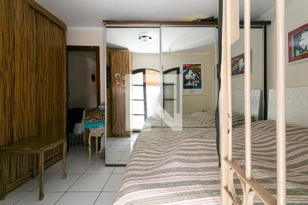 Quarto 1 de casa para alugar com 3 quartos, 130m² em Vila Carrão, São Paulo