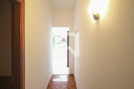 Corredor de casa para alugar com 2 quartos, 90m² em Vila Graciosa, São Paulo