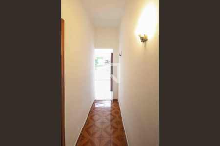 Corredor de casa para alugar com 2 quartos, 90m² em Vila Graciosa, São Paulo