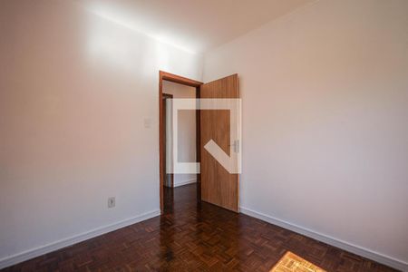 quarto 2 de apartamento para alugar com 3 quartos, 83m² em Jardim São Pedro, Porto Alegre