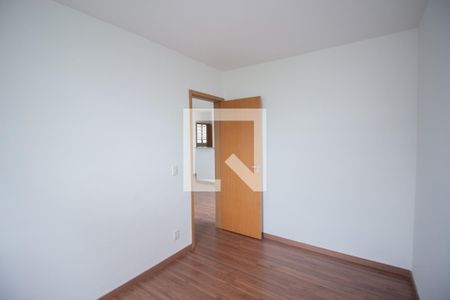 Quarto 2 de apartamento para alugar com 2 quartos, 58m² em Cabral, Contagem