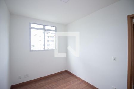 Quarto 2 de apartamento para alugar com 2 quartos, 58m² em Cabral, Contagem
