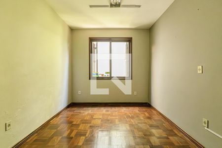 quarto 1 de casa para alugar com 4 quartos, 240m² em Jardim Itu, Porto Alegre